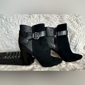 White House Black Market Leather/Suede Black side zip Bootie, size 7.5M.